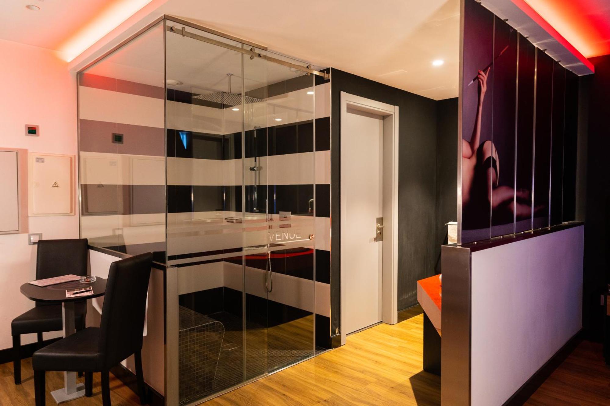 Motel Avenue Валонгу Екстер'єр фото